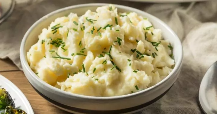 mashed potatoes plate